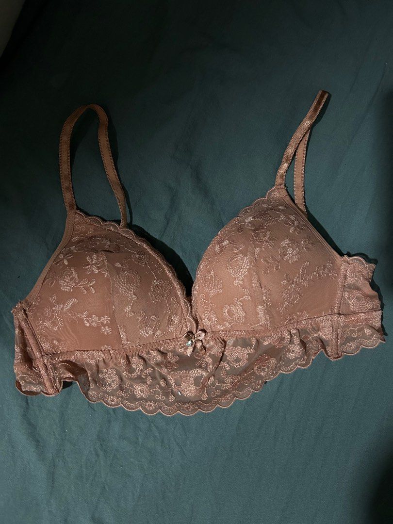 Cotton on body lace bra (Category: Undergarments & Loungewear) located in Rizal. Submitted by vkatefd (Listing ID 1362647218, Image 1). Description: Washed only not used. Size small Rfs: decluttering.