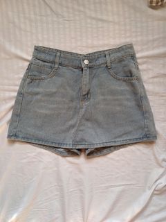 (Category: ) located in . Submitted by clarabear (Listing ID 1362565317, Image 1). Description: .