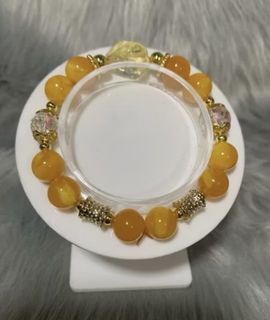 (Category: ) located in . Submitted by FashionSense4Less (Listing ID 1362549837, Image 1). Description: .
