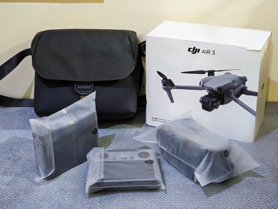 DJI AIR 3 FMC RC2 (Category: Drones) located in Legazpi City. Submitted by russrandomgears (Listing ID 1362575286, Image 2). Description: FOR SALE P67,990 only SRP P81,990 🗣️ DJI AIR 3 FMC RC2 - Complete with box, and Accessories Prestine condition 10/10 Makinis na makinis Unused, Rarely Used Considered as brand new Kept in Dry Cabinet since day 1 No issue, no history of repair, no crash history, no scratches/dents etc… Inclusion: DJI AIR 3 Dron