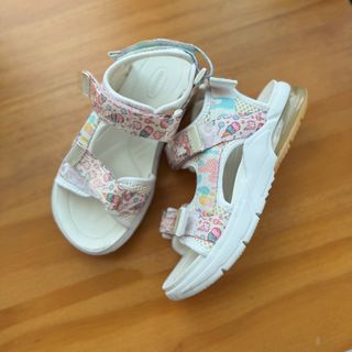 （分類：）位於 。 由 llb00 提交（商品編號 1362518993，圖片 1）。簡介： 。