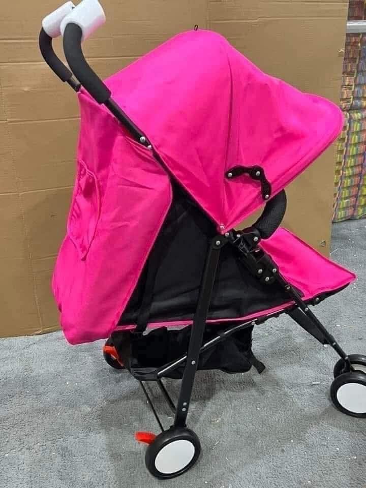 folding stroller (Category: Strollers) located in Manila. Submitted by minidivisoria (Listing ID 1362584735, Image 1). Description: #688. Folding stroller Good quality Umbrella type. Pd higa.