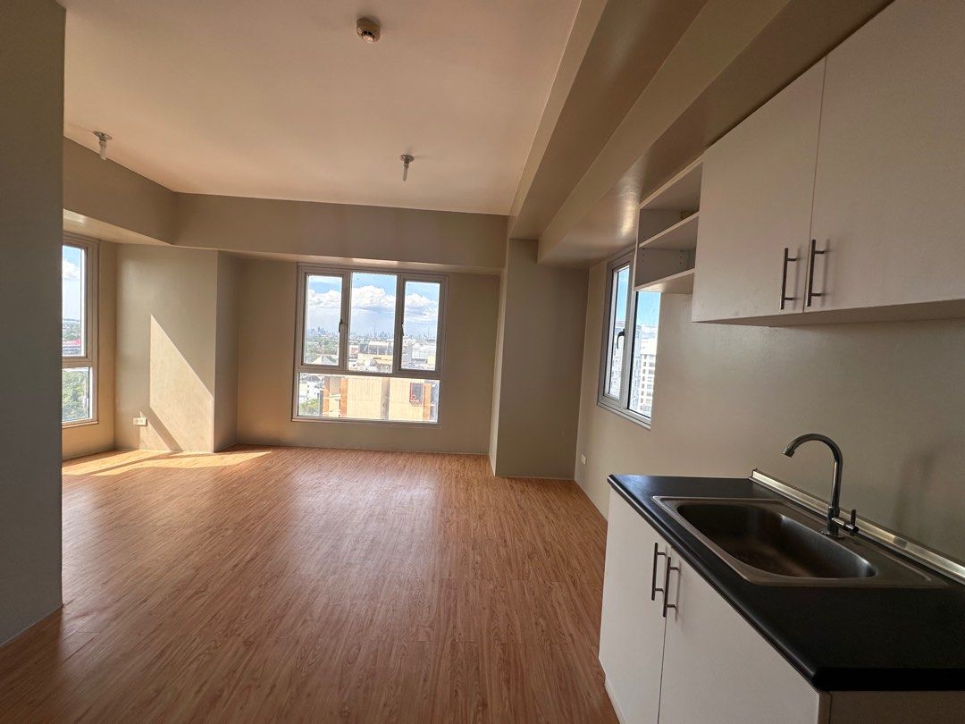Foreclosed condominium in Alabang (Category: Apartments & Condos) located in Manila. Submitted by lovelycata (Listing ID 1362599721, Image 3). Description: Newly added foreclosed condominium in Alabang! Floor area: 53.48sqm 2 bedroom 2 T&B Selling price: 8,870,000 Good as new! Notable landmarks; Alabang Town Center Molito SM Southmall Skyway Madrigal Business Park Payment terms: 10% down payment 90% bank financing For viewing please contact; Love