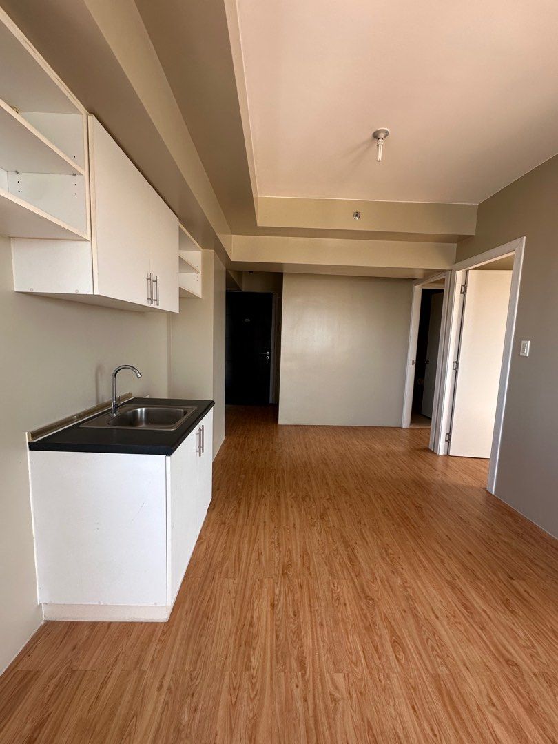 Foreclosed condominium in Alabang (Category: Apartments & Condos) located in Manila. Submitted by lovelycata (Listing ID 1362599721, Image 2). Description: Newly added foreclosed condominium in Alabang! Floor area: 53.48sqm 2 bedroom 2 T&B Selling price: 8,870,000 Good as new! Notable landmarks; Alabang Town Center Molito SM Southmall Skyway Madrigal Business Park Payment terms: 10% down payment 90% bank financing For viewing please contact; Love