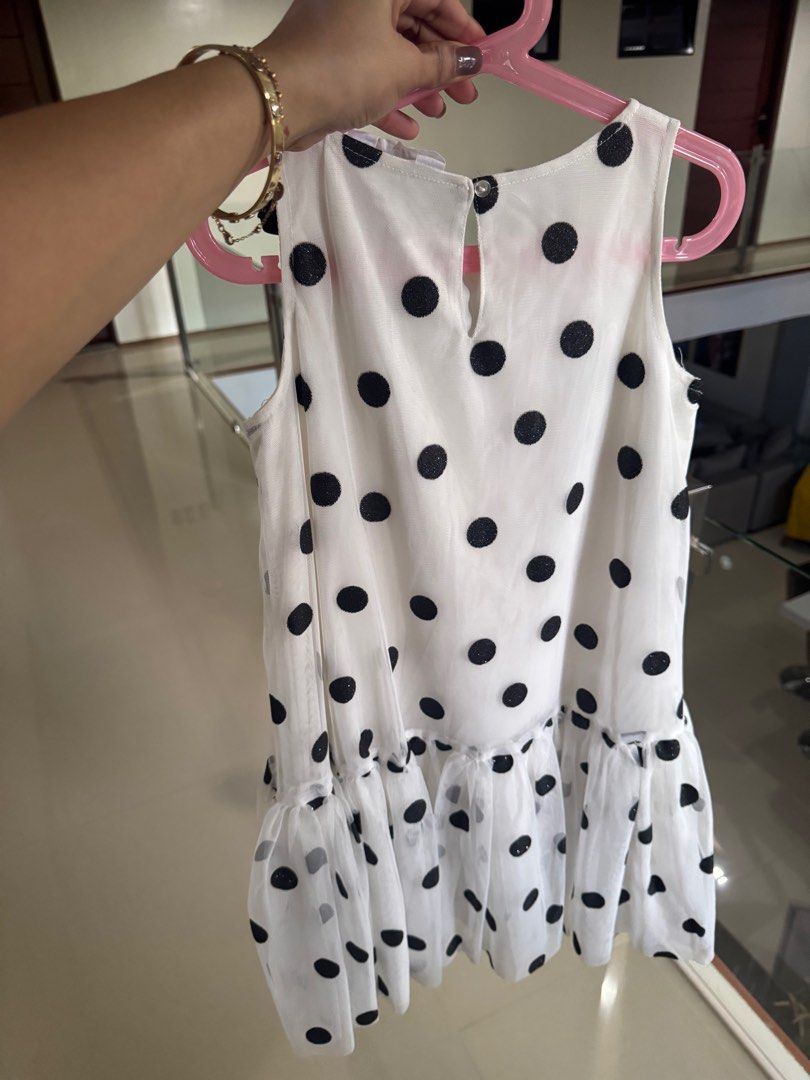 H&M dress (Category: Kids Wardrobes & Storage) located in Calamba. Submitted by hpd0803 (Listing ID 1362562027, Image 2). Description: H&M size US 7-8.