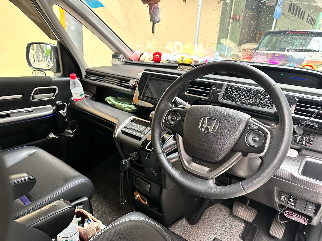 Honda  STEPWGN 1.5 Turbo Auto62863128198531114