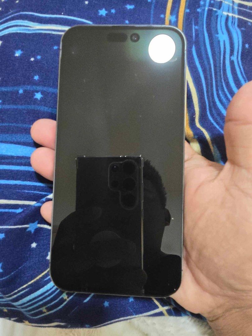 Iphone 14 promax 256gb (Category: iPhone 14 Series) located in Santa Rosa. Submitted by taireo (Listing ID 1362508169, Image 3). Description: For sale only - iphone 14 promax 256gb smart locked. No issue, with box same imei, color deep purple. 84% batt health pero matagal padin ma-lobat. No history of repair. Selling for only 39k! Sta.Rosa Laguna location. Pm sa interesado. 📱🛜👌.