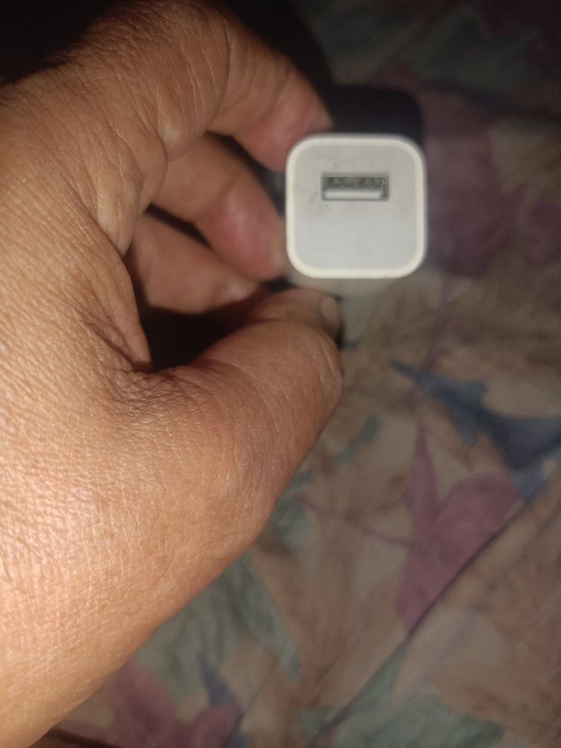 Iphone adapter original (Category: Chargers & Cables) located in Paranaque City. Submitted by robert122605 (Listing ID 1362483561, Image 3). Description: apple iphone adapter original code a1265 250 pesos only no issues in good condition please pm if interested location parañaque.