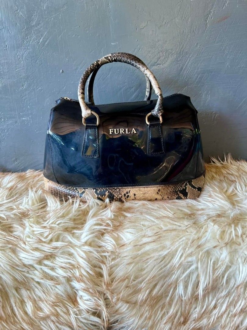 Jelly docs bag (Category: Luxury Bags & Wallets) located in Cagayan de Oro. Submitted by kc_missy (Listing ID 1362635613, Image 1). Description: .