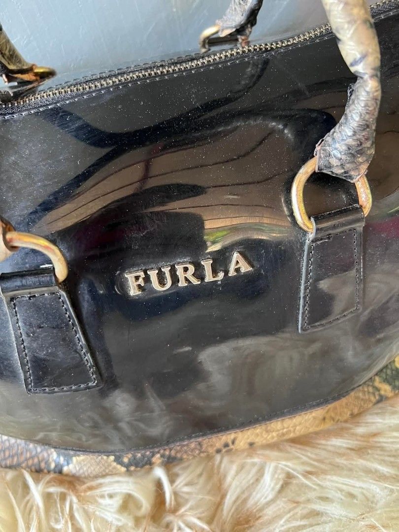 Jelly docs bag (Category: Luxury Bags & Wallets) located in Cagayan de Oro. Submitted by kc_missy (Listing ID 1362635613, Image 3). Description: .