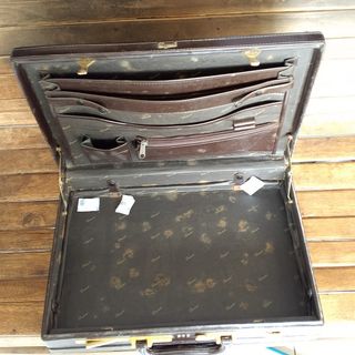 (Kategori: ) berada di . Dikirim oleh syamanvintage (ID iklan 1362537888, Gambar 1). Deskripsi: .