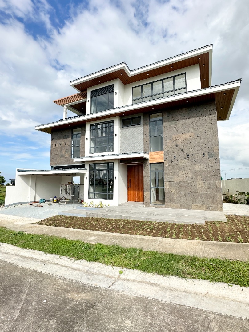 (Category: ) located in . Submitted by rightrealestate (Listing ID 1362543248, Image 1). Description: .