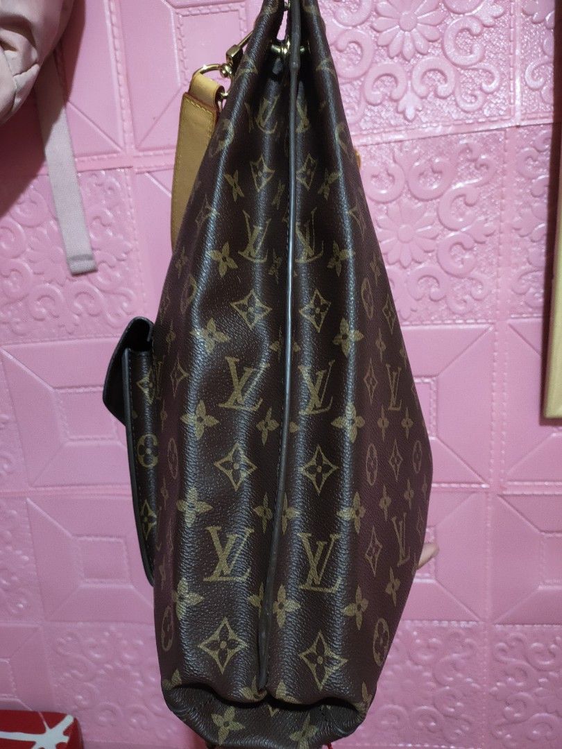 LV Hobo bag with code (Category: Luxury Bags & Wallets) located in Manila. Submitted by merliahmiraebagventureph (Listing ID 1362607362, Image 3). Description: No other issues aside from normal usage. Replace yung isang isang hardware but overall maganda..