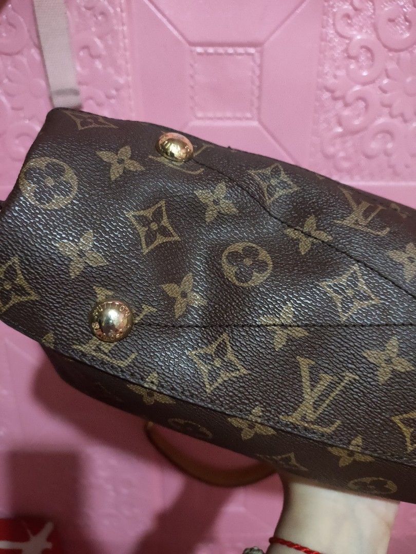 LV Hobo bag with code (Category: Luxury Bags & Wallets) located in Manila. Submitted by merliahmiraebagventureph (Listing ID 1362607362, Image 1). Description: No other issues aside from normal usage. Replace yung isang isang hardware but overall maganda..