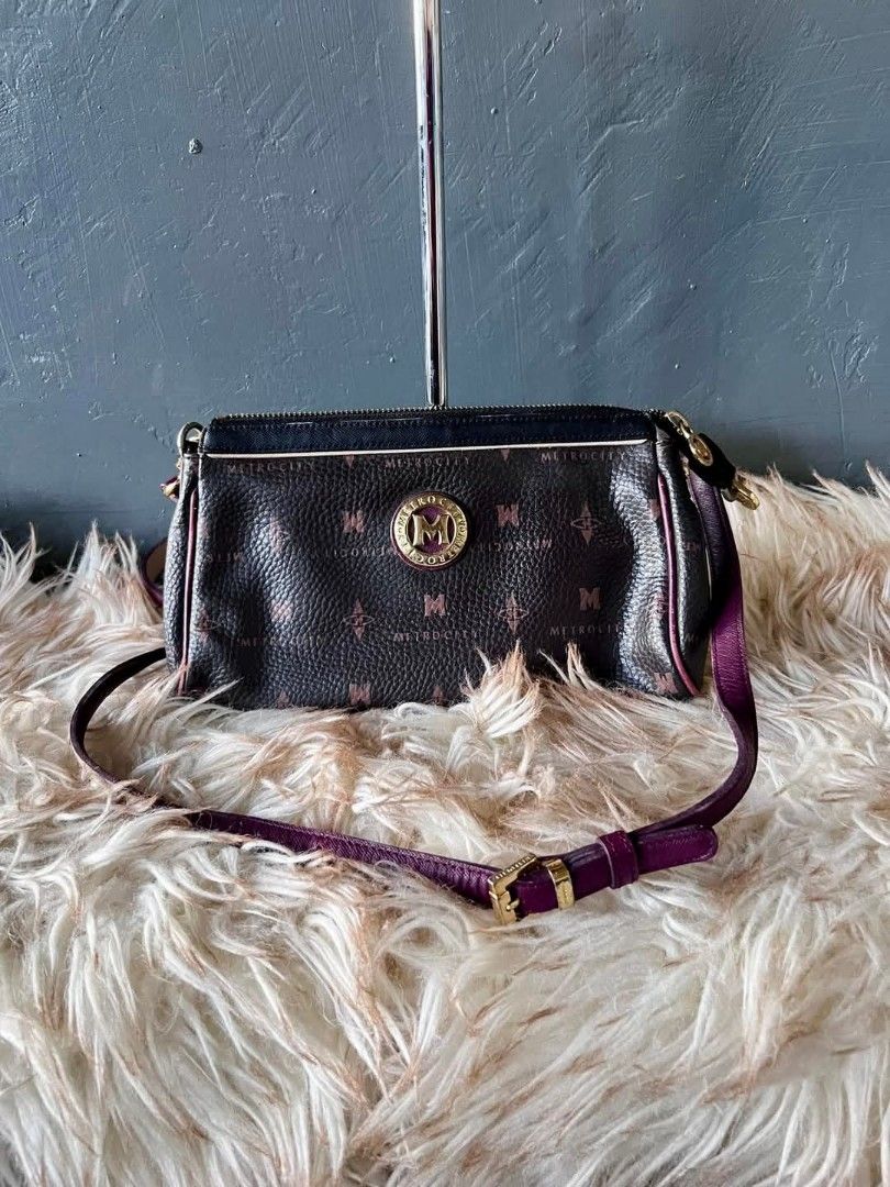 Metrocity sling (Category: Luxury Bags & Wallets) located in Cagayan de Oro. Submitted by kc_missy (Listing ID 1362630979, Image 1). Description: .
