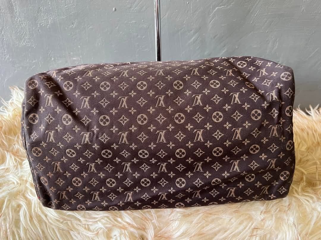 Minilin (Category: Luxury Bags & Wallets) located in Cagayan de Oro. Submitted by kc_missy (Listing ID 1362636629, Image 3). Description: .