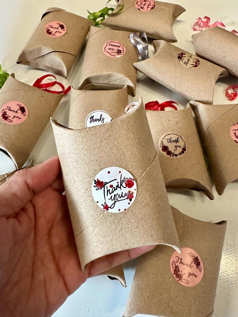 MINIMALIST PARTY GIVE AWAYS (Category: Babies & Kids Fashion) located in Cavite. Submitted by AlwaysGiveBack (Listing ID 1362563210, Image 3). Description: MINIMALIST GIVE AWAYS! Perfect give aways for Teachers, classmates, friends, etc. For only ₱25 per box: - 3-PC. Assorted chocolates - Minimalist box - Thank you sticker or Stickman stickers ₱25 only! 🫶.