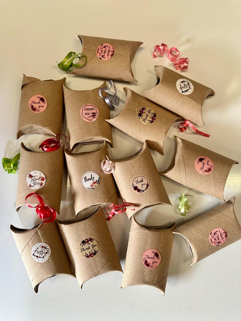 MINIMALIST PARTY GIVE AWAYS (Category: Babies & Kids Fashion) located in Cavite. Submitted by AlwaysGiveBack (Listing ID 1362563210, Image 1). Description: MINIMALIST GIVE AWAYS! Perfect give aways for Teachers, classmates, friends, etc. For only ₱25 per box: - 3-PC. Assorted chocolates - Minimalist box - Thank you sticker or Stickman stickers ₱25 only! 🫶.