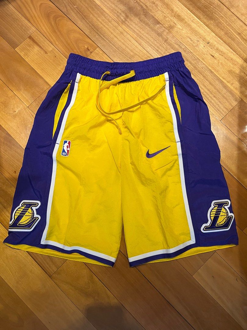 los angeles lakers courtside heritage