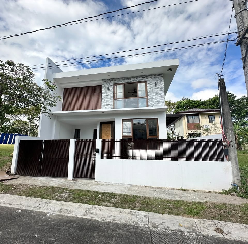 (Category: ) located in . Submitted by rightrealestate (Listing ID 1362530944, Image 1). Description: .