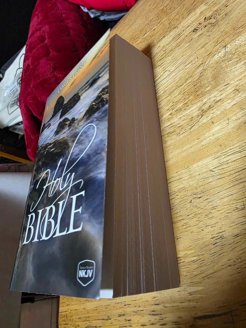 New King James Version (NKJV) of the Holy Bible, Larger Print Edition ...