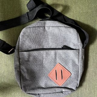 (Kategori: ) berada di . Dikirim oleh markaspreloved.jkt (ID iklan 1362522172, Gambar 1). Deskripsi: .