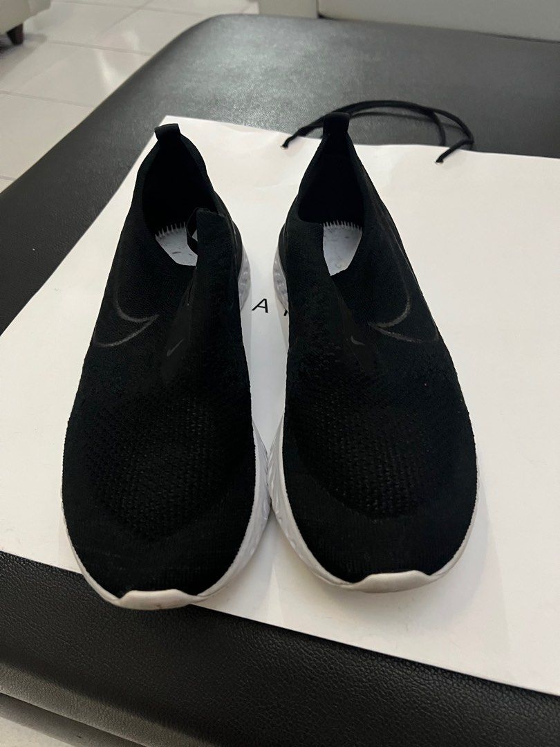 NIKE PHANTOM REACT SIze 12 (Category: Sneakers) located in Santa Maria. Submitted by jeshtine (Listing ID 1362578507, Image 2). Description: .