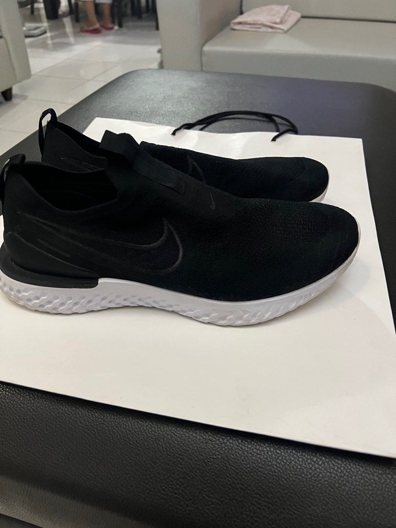 NIKE PHANTOM REACT SIze 12 (Category: Sneakers) located in Santa Maria. Submitted by jeshtine (Listing ID 1362578507, Image 3). Description: .