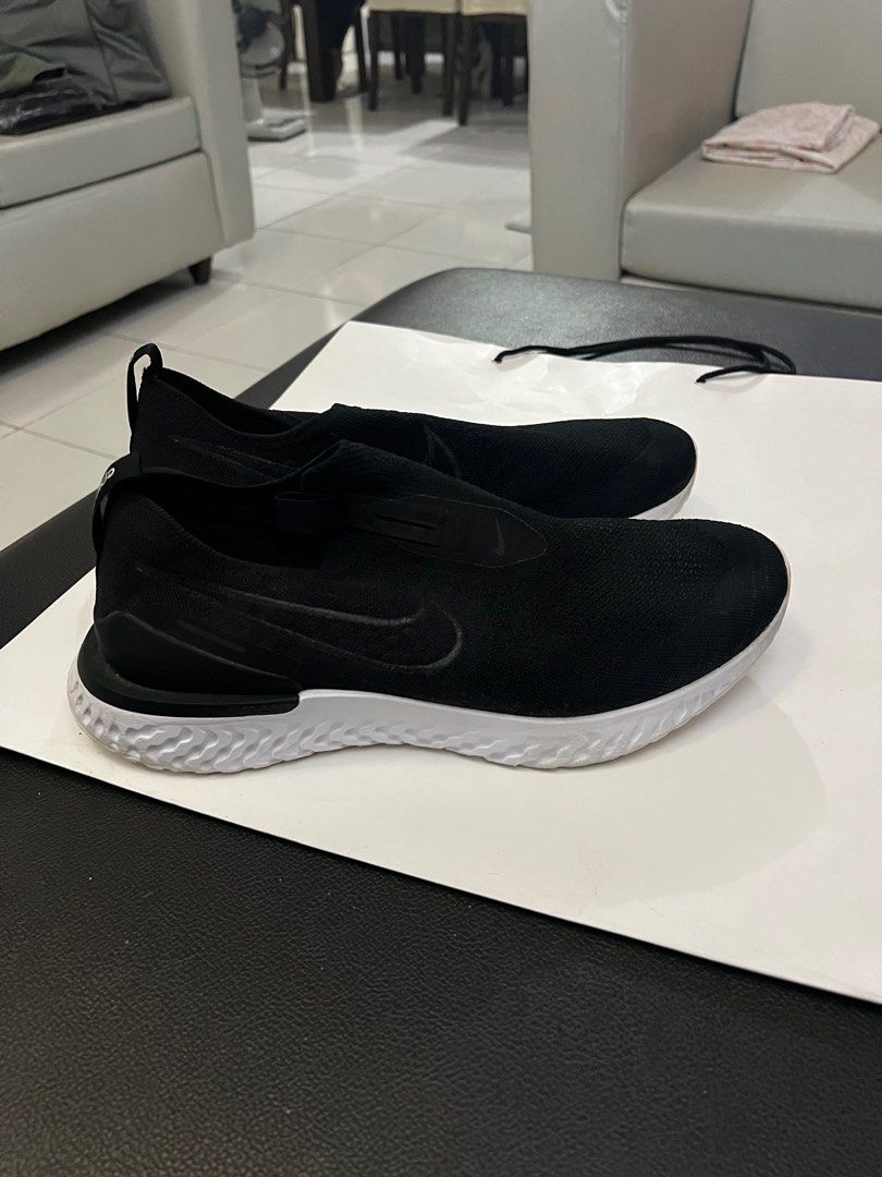 NIKE PHANTOM REACT SIze 12 (Category: Sneakers) located in Santa Maria. Submitted by jeshtine (Listing ID 1362578507, Image 1). Description: .