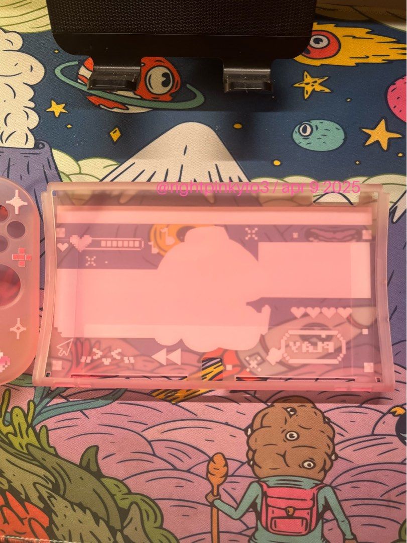 nintendo switch case in pink 💗 fits switch oled (Category: Nintendo) located in Davao. Submitted by rightpinkyto3 (Listing ID 1362647592, Image 3). Description: for switch oled only 🤧 used but not so much, unit was mostly docked .