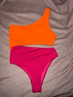 (Category: ) located in . Submitted by lesgbabs (Listing ID 1362638610, Image 1). Description: .