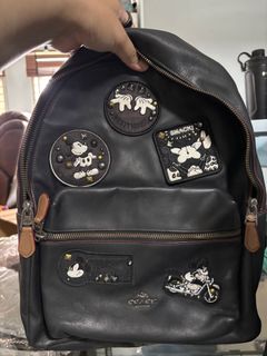 (Category: ) located in . Submitted by thrifted.love_fire (Listing ID 1362569956, Image 1). Description: .