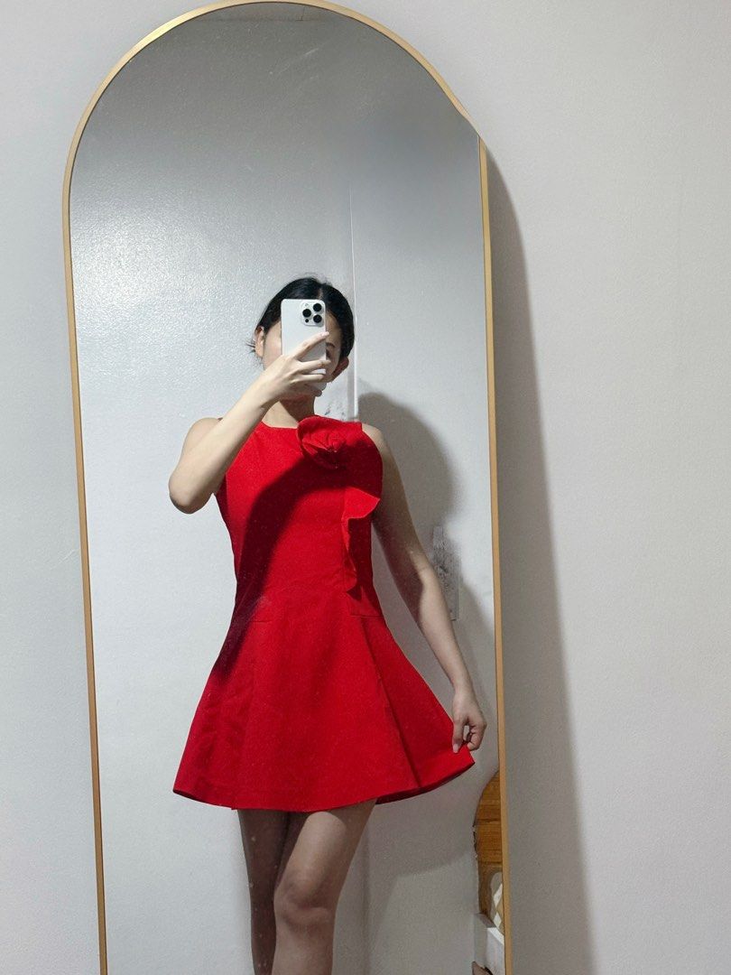Red dress (Category: Dresses) located in Angeles City. Submitted by fifidecluts (Listing ID 1362586758, Image 1). Description: .