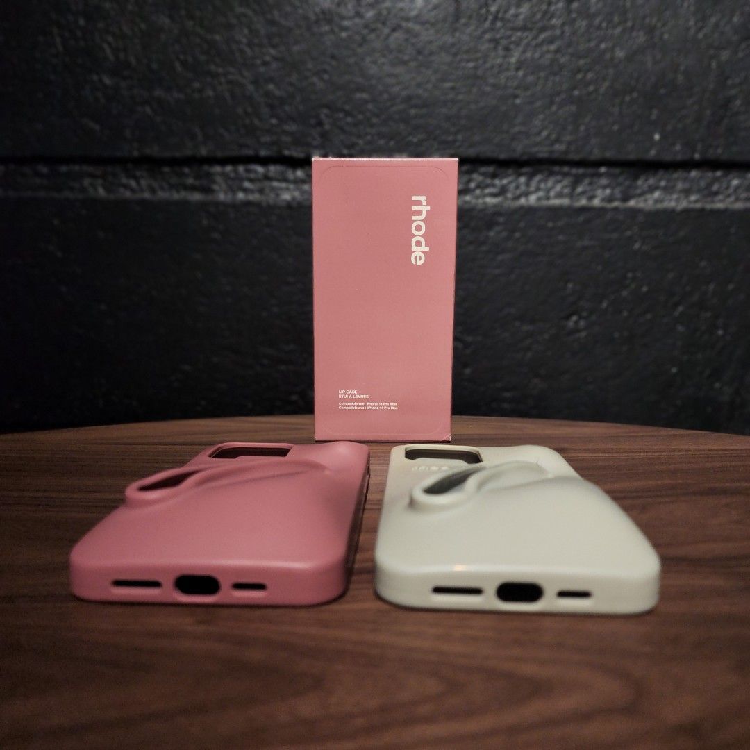Rhode Iphone Lip Case (Iphone Case) (Category: Cases & Sleeves) located in Manila. Submitted by lachinitasph_ (Listing ID 1362627413, Image 3). Description: ✨️100% Authentic - as seen in box, it was shipped from US. bought from rhode website Rhode Lip Case in Salty Sand (bnew with box) - 1,950 Rhode Lip Case in Gray (slightly used) - 1,700 🔹️ cases compatible with iphone 13 - iphone 15 pro max, tho the box says iphone 14 pro max🔹️.