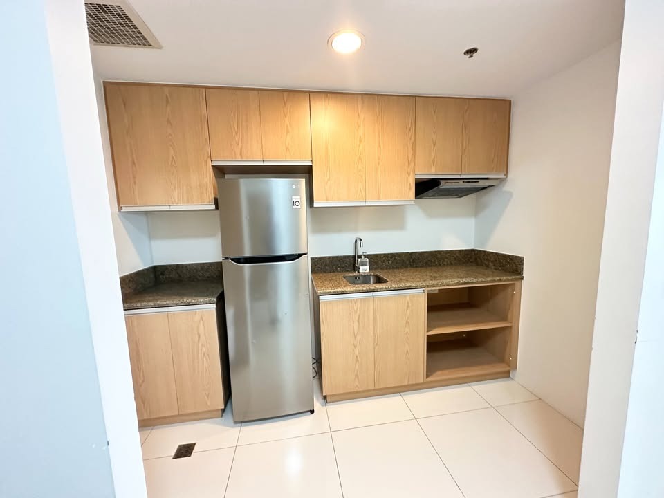 (Category: ) located in . Submitted by rightrealestate (Listing ID 1362534718, Image 1). Description: .