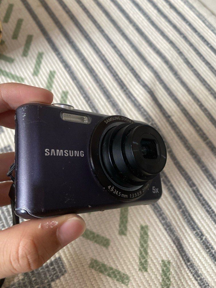 Samsung digicam (ES70) (Category: Cameras) located in Manila. Submitted by jjman.cars (Listing ID 1362518581, Image 1). Description: Samsung digicam (es70) issues -blue screen -lens error (but cleaning the lens will solve it) Free - with battery -charger sf is on buyer lalamove.