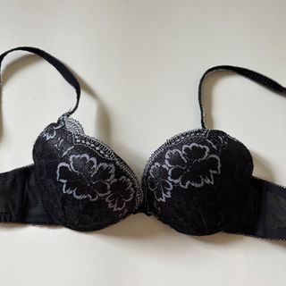 (Category: ) located in . Submitted by chxxyxx (Listing ID 1362490408, Image 1). Description: .