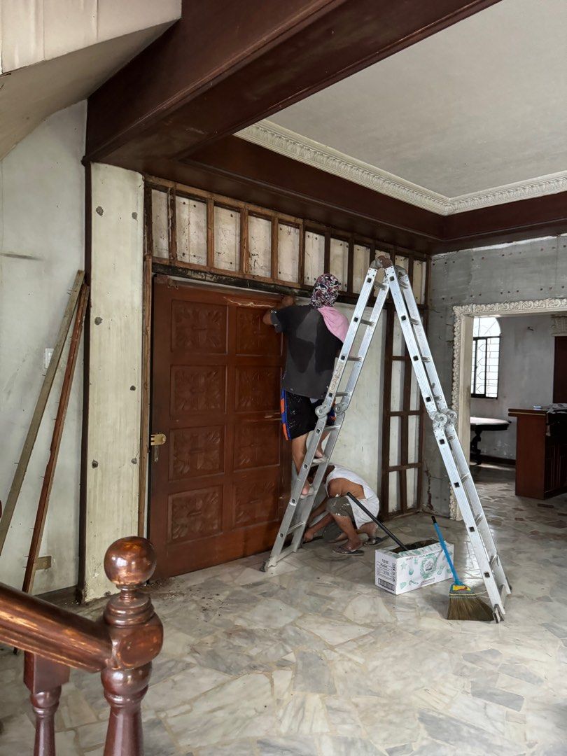 2 Narra Doors (Category: Locks, Doors & Gates) located in Quezon City. Submitted by rafsimeon (Listing ID 1362728309, Image 2). Description: Solid Narra Doors from ancestral house. Bigger door: 130 x 210 x 4.5 cm Smaller door: 110 x 200 x 4.5 cm Location: Barangay Industrial Valley, Marikina 55,000 for both..