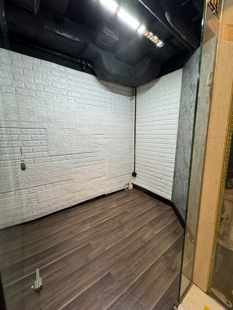 Rent and sell mini storage units, cubicle shops, and studios; monthly and yearly rentals available63438932245378116