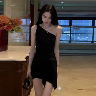 黑色斜肩露膊不規則連身短裙 連身裙 性感 晚裝 休閒 單肩 背心 吊帶64237986654595110