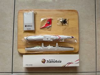 オープニング 大放出セール 美品 特大模型 1/130 復興航空 トランスアジア航空 TransAsia 民間航空機