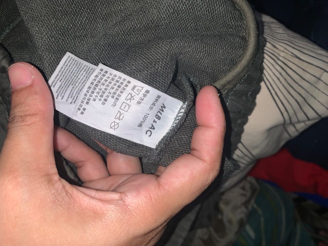 Ami x MLB short (Category: Shorts) located in Caloocan City. Submitted by for-keep (Listing ID 1362734428, Image 3). Description: 300plus Shipping fee.