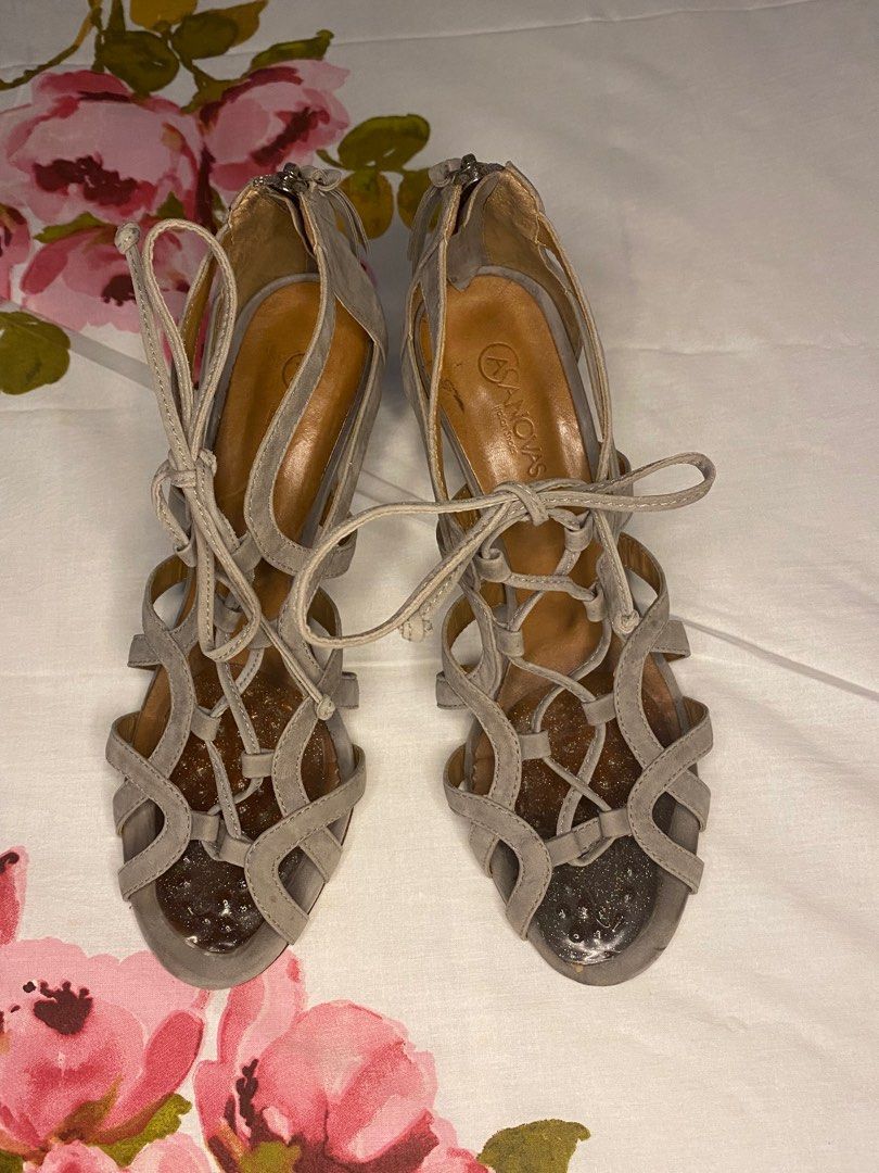[Asanovas] Vero Cuoio heels (Category: Heels) located in San Juan City. Submitted by isa_declutters (Listing ID 1362686568, Image 2). Description: Rfs: I don’t actually like wearing heels but this one was pretty decent. Things to take note: added cushion/silicon to the balls of the feet on the heel for more comfort. .