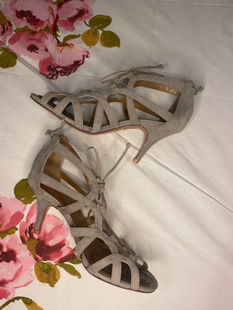 [Asanovas] Vero Cuoio heels (Category: Heels) located in San Juan City. Submitted by isa_declutters (Listing ID 1362686568, Image 1). Description: Rfs: I don’t actually like wearing heels but this one was pretty decent. Things to take note: added cushion/silicon to the balls of the feet on the heel for more comfort. .