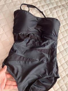 (Category: ) located in . Submitted by q_preloved_items (Listing ID 1362678850, Image 1). Description: .