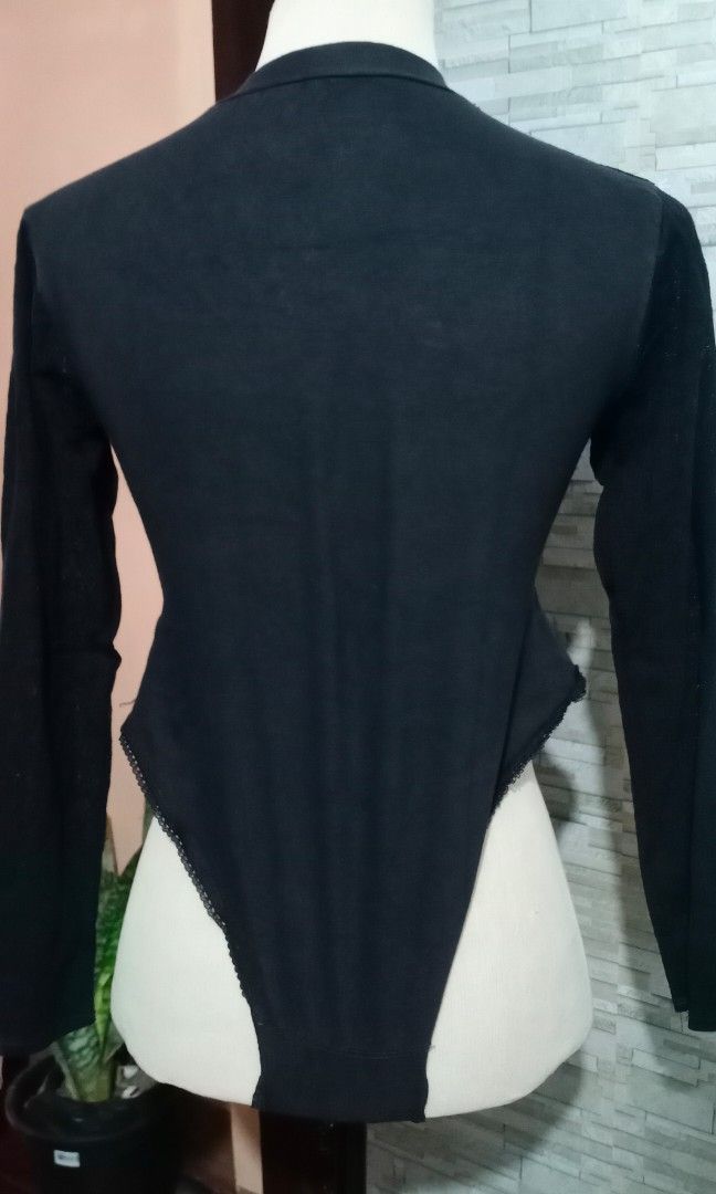 Black sexy Lace Bodysuit (Category: Longsleeves) located in Makati City. Submitted by decluttering_stuff101 (Listing ID 1362755150, Image 2). Description: stretchable.