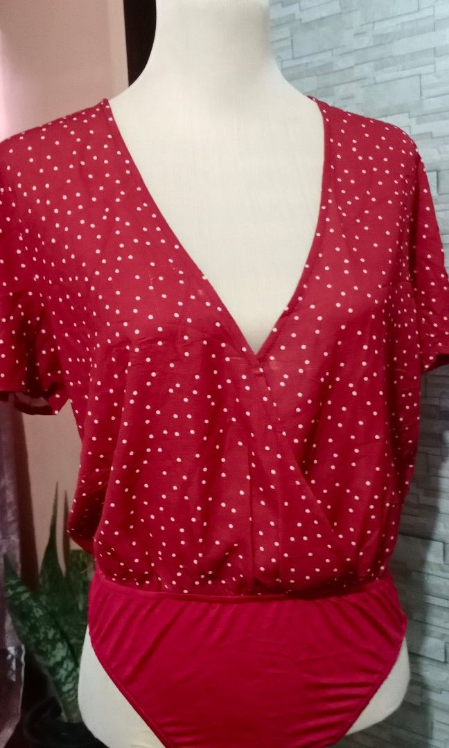 Blouse Bodysuit (Category: Blouses) located in Makati City. Submitted by decluttering_stuff101 (Listing ID 1362754835, Image 1). Description: XL.