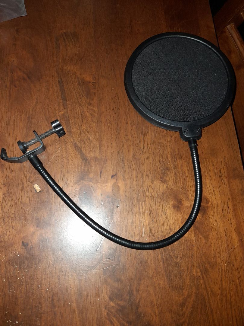 **BNEW** Pop Filter Black (Category: Microphones) located in Las Pinas. Submitted by ninodpmas (Listing ID 1362769222, Image 3). Description: **BNEW** Pop Filter Black.