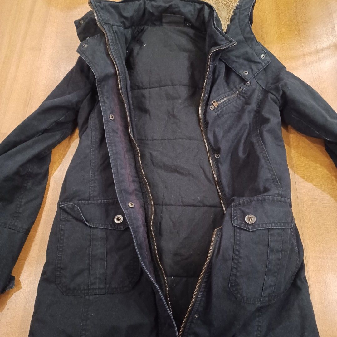 Esprit Parka Winter Coat Womens (Category: Coats, Jackets and Outerwear) located in Makati City. Submitted by path.walker (Listing ID 1362776425, Image 2). Description: .