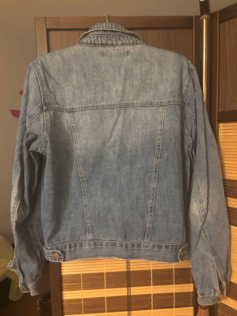 Forever21 denim jacket 16in shoulder width x20in length (Category: Coats, Jackets and Outerwear) located in Pasig City. Submitted by applegc2018 (Listing ID 1362728246, Image 2). Description: .